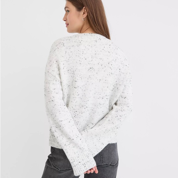 LOFT Petite Merry Mock Neck Sweater - size medium
Petite - Picture 3 of 4